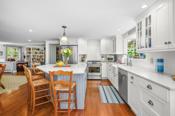27 Two Ponds Road Falmouth MA 02540