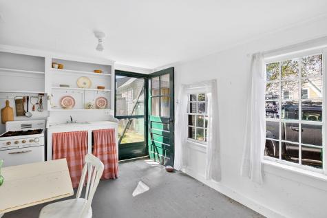 37 Pearl Street Provincetown MA 02657