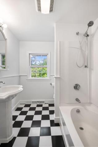 22 Little Lane Harwich MA 02645