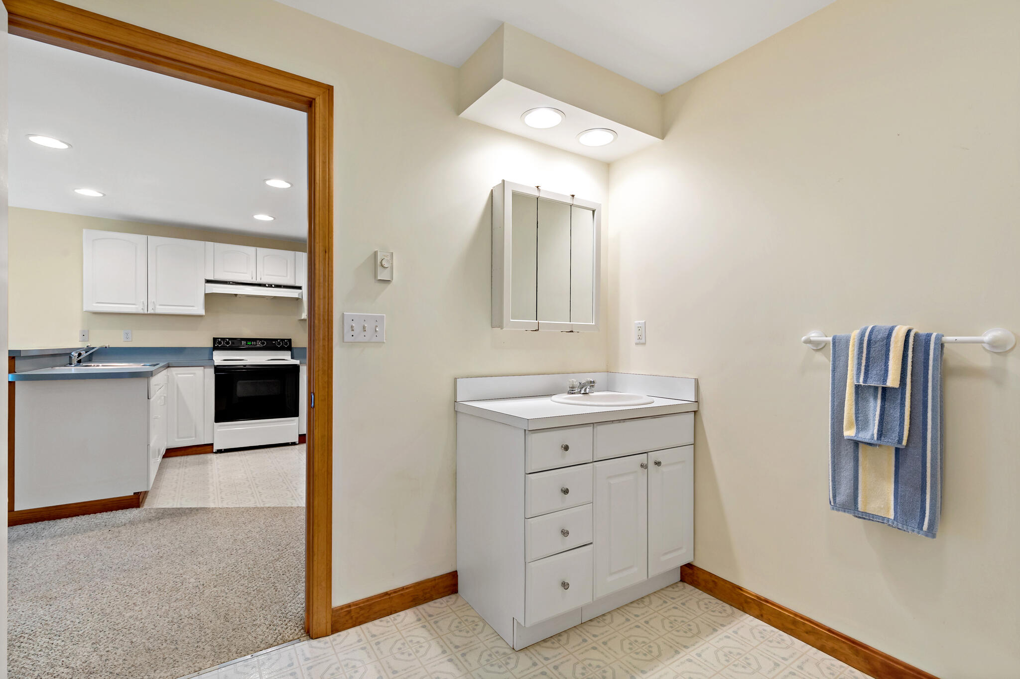 26 Quashnet Way Teaticket MA 02536