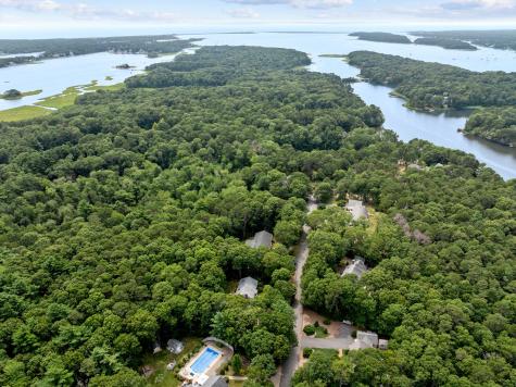 26 Quashnet Way East Falmouth MA 02536