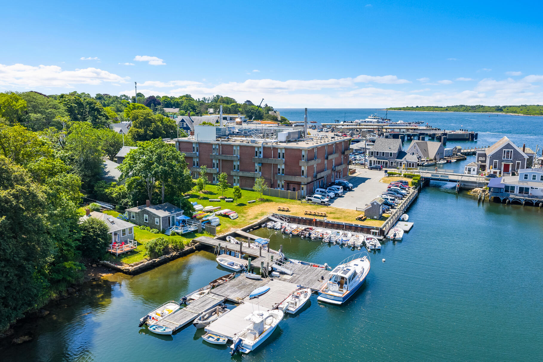 14 School Street Woods Hole MA 02543