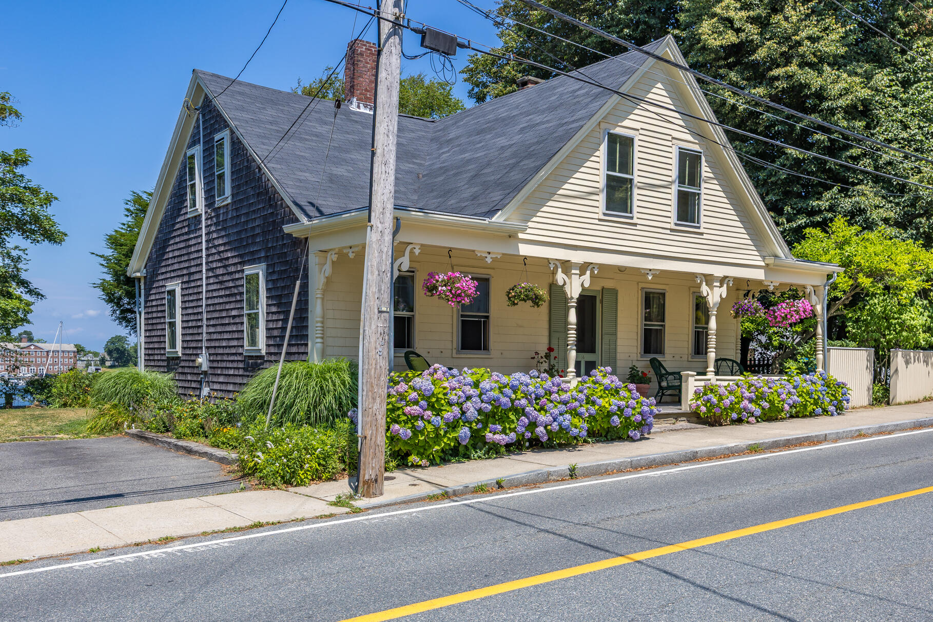 14 School Street Woods Hole MA 02543