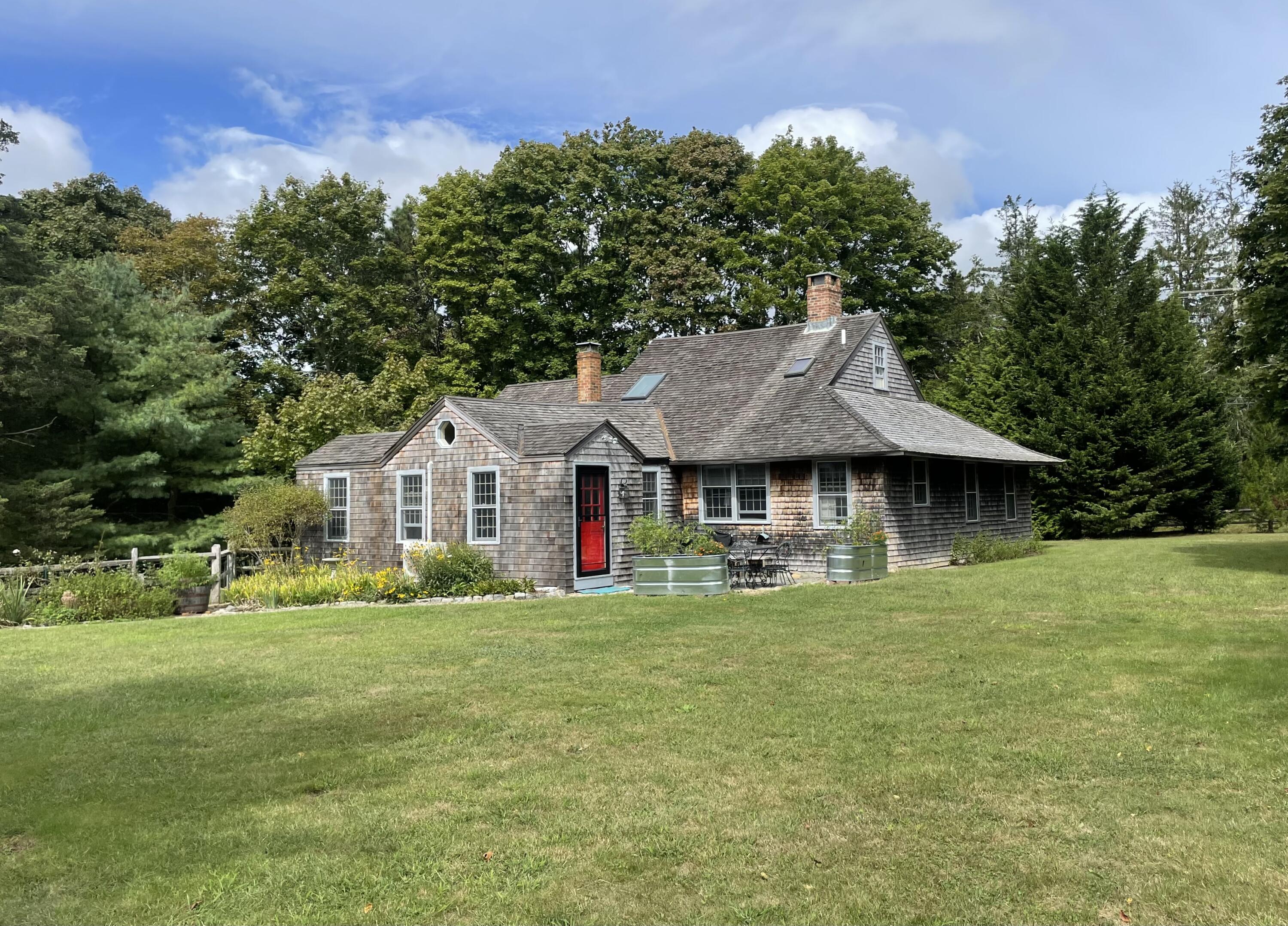 10 Dan'ls Way West Tisbury MA 02575