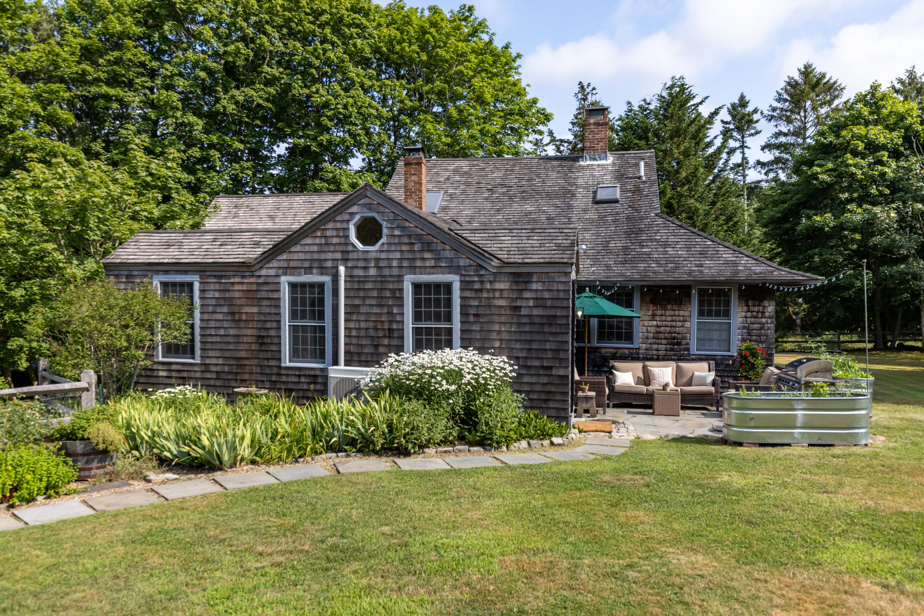 10 Dan'ls Way West Tisbury MA 02575