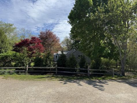 10 Dan'ls Way West Tisbury MA 02575