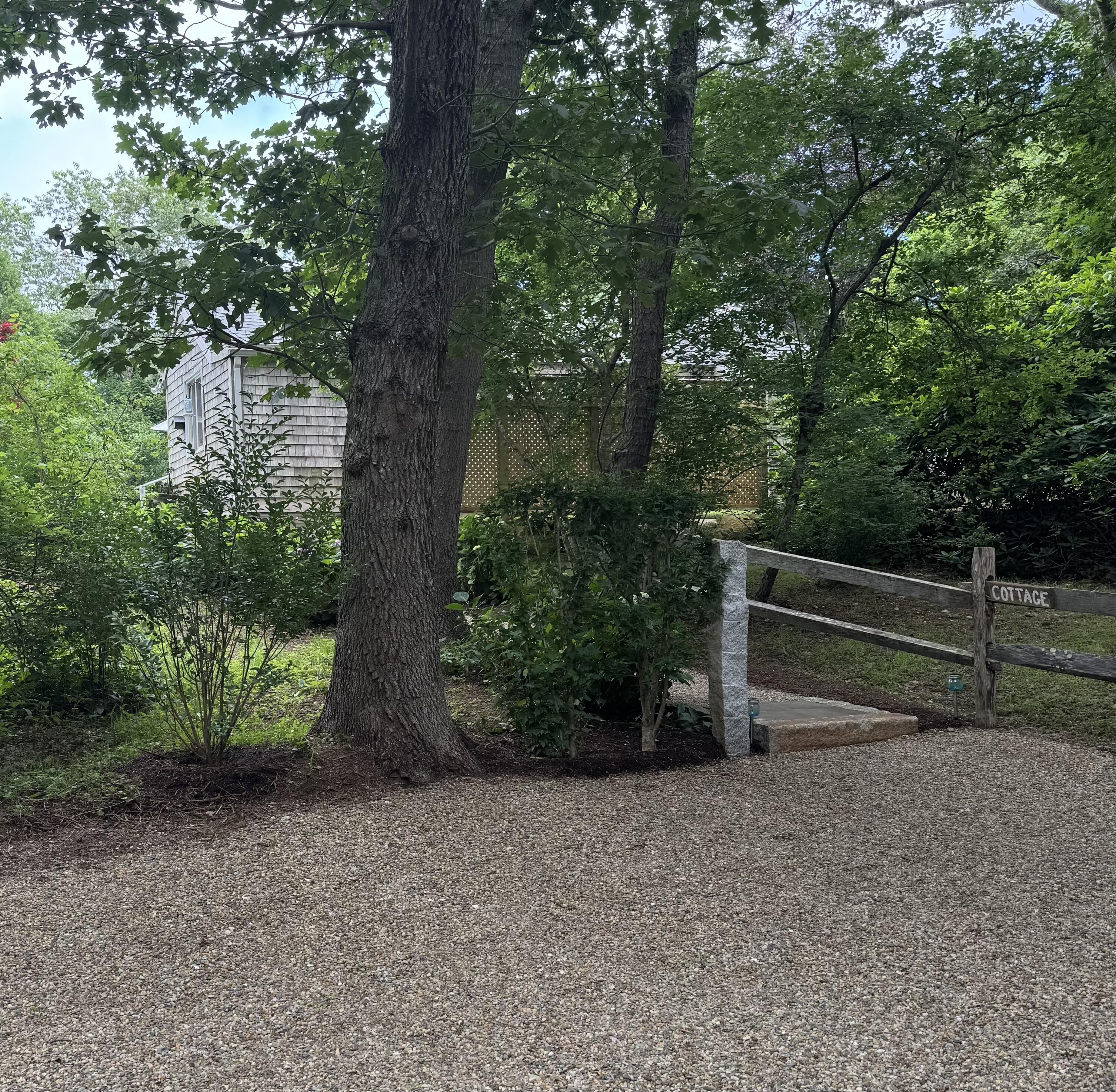 10 Dan'ls Way West Tisbury MA 02575