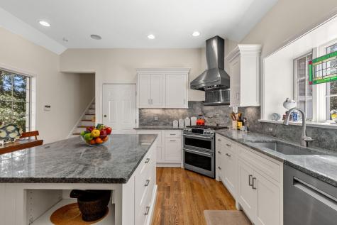 12 Pond Street Brewster MA 02631