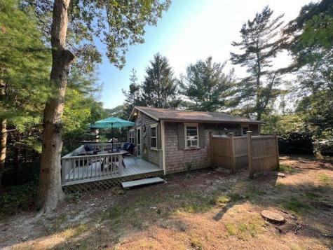 60 -R Carol Lane Oak Bluffs MA 02557