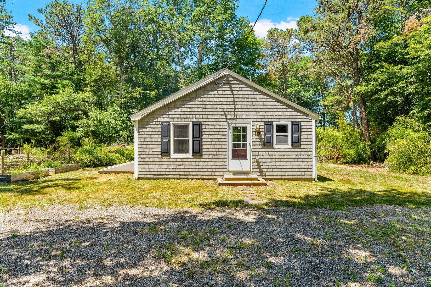 153 Dunns Pond Road Hyannis MA 02601