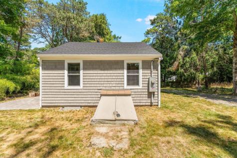 153 Dunns Pond Road MA 02601