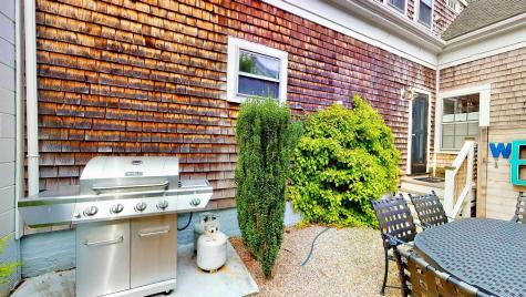 8 Washington Avenue Provincetown MA 02657