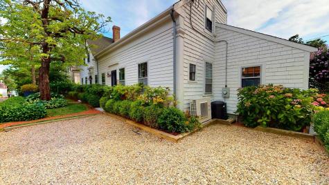 8 Washington Avenue Provincetown MA 02657