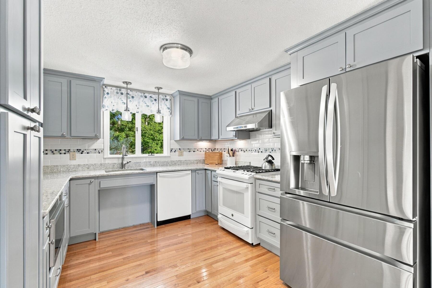 402 Prince Hinckley Road Centerville MA 02632