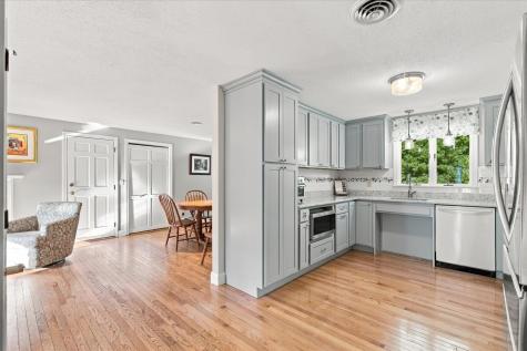 402 Prince Hinckley Road Centerville MA 02632