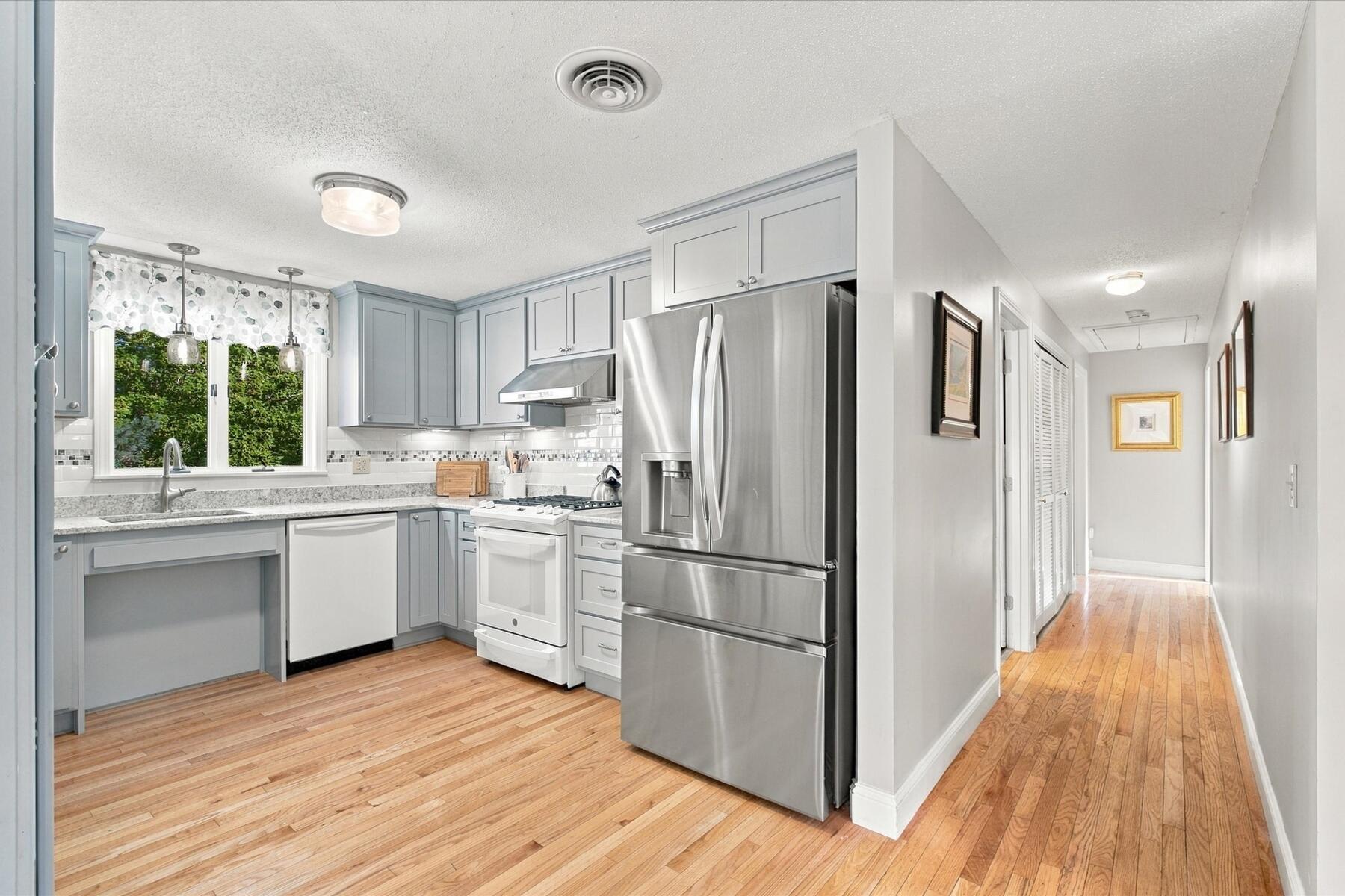 402 Prince Hinckley Road Centerville MA 02632