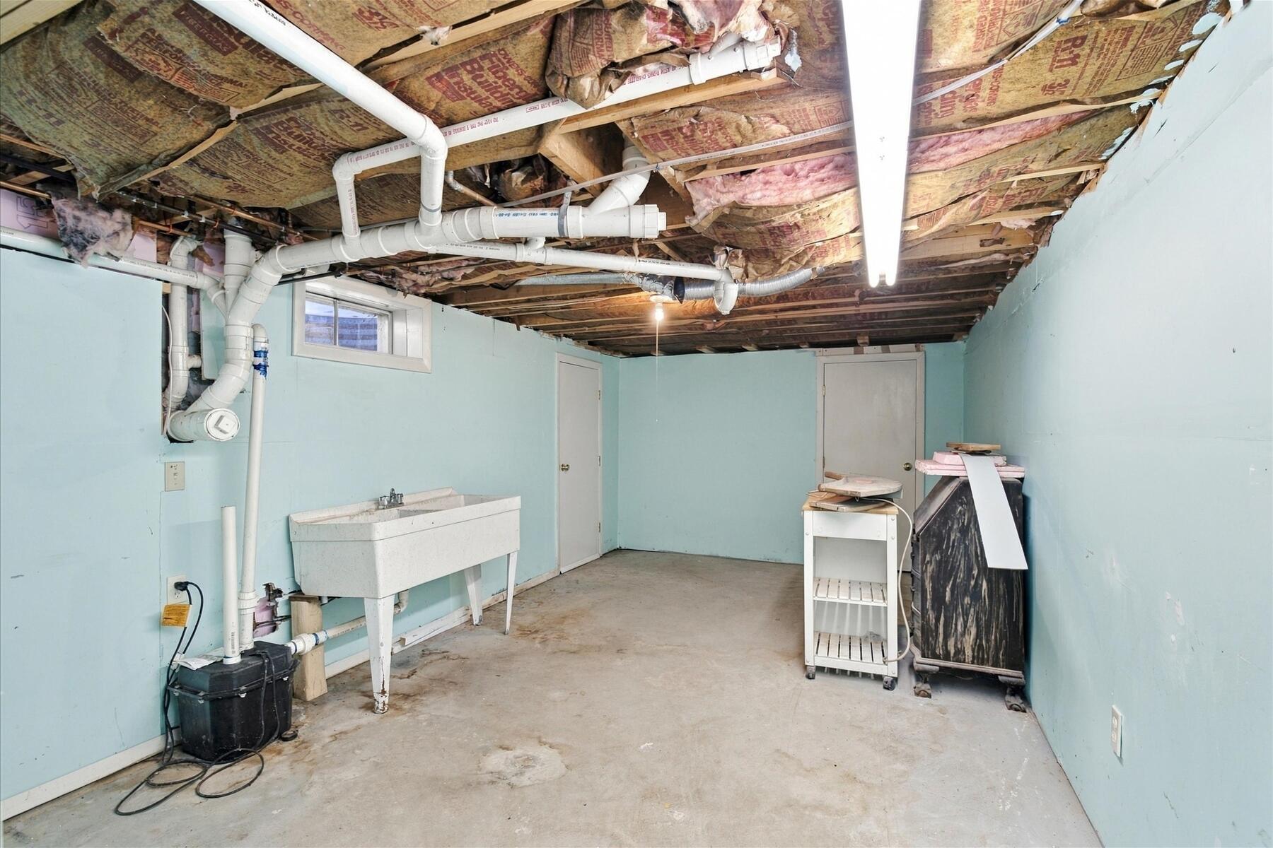 402 Prince Hinckley Road Centerville MA 02632