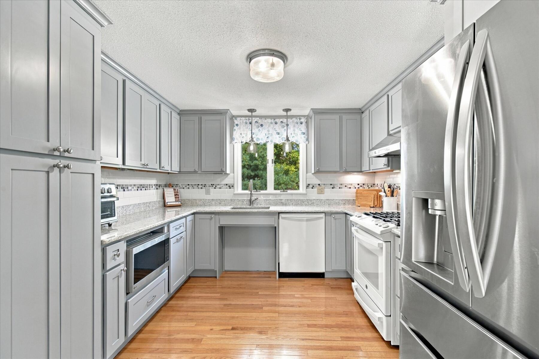 402 Prince Hinckley Road Centerville MA 02632