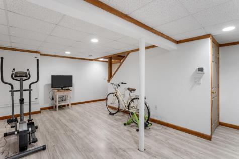 36 Waltham Circle MA 02673