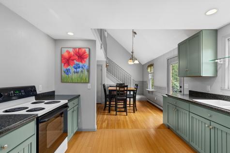 10 Quaker Meetinghouse Road Sandwich MA 02537
