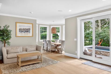 27 Prestwick Lane Mashpee MA 02649