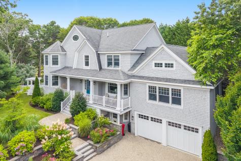27 Prestwick Lane Mashpee MA 02649