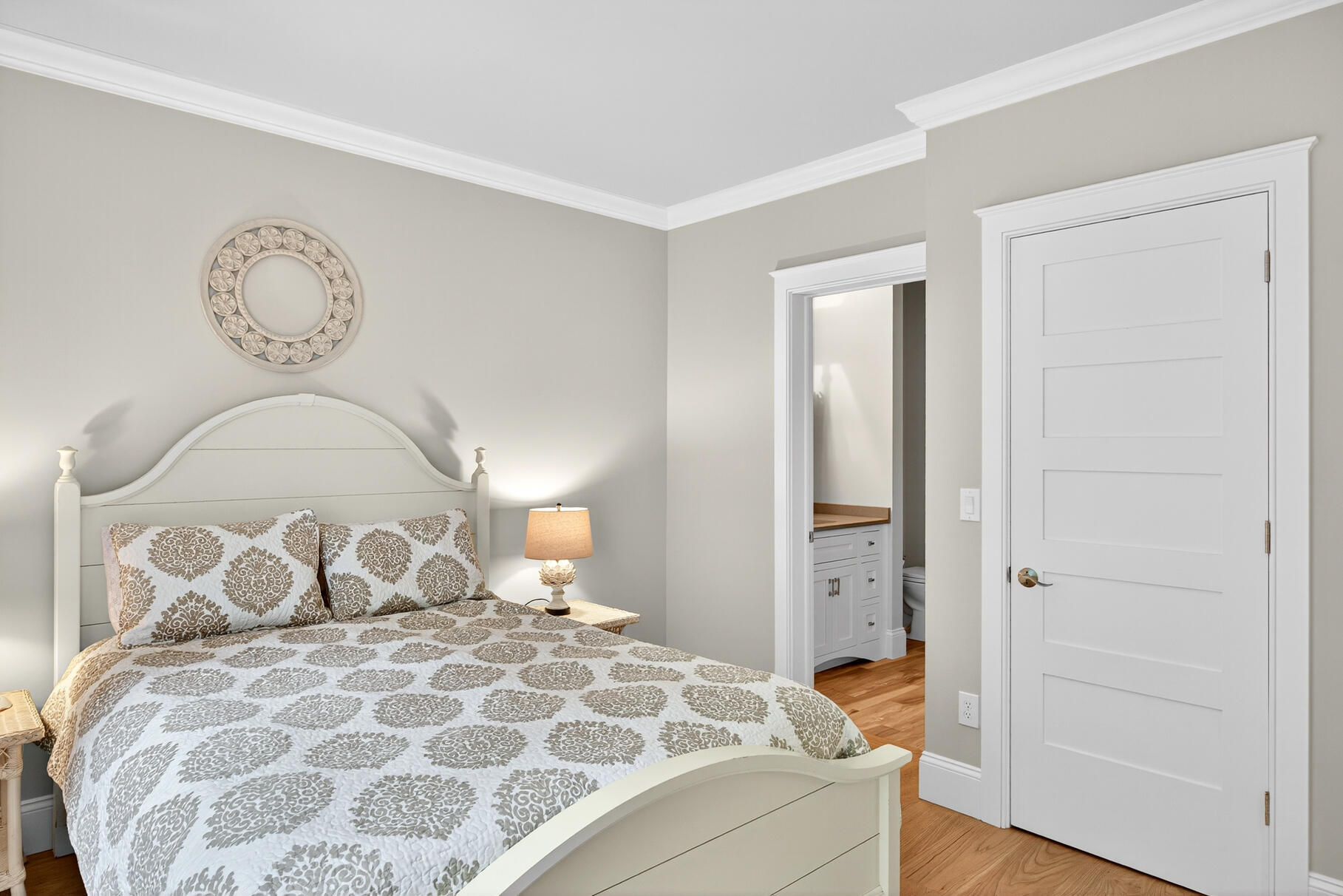 27 Prestwick Lane Mashpee MA 02649