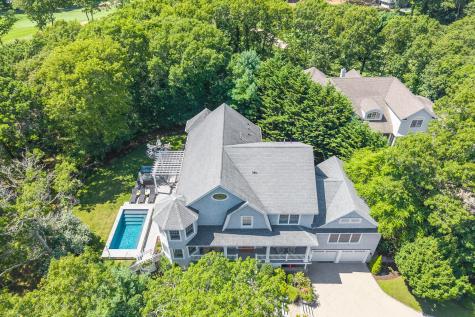 27 Prestwick Lane Mashpee MA 02649