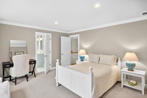 27 Prestwick Lane Mashpee MA 02649