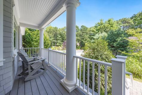 27 Prestwick Lane Mashpee MA 02649