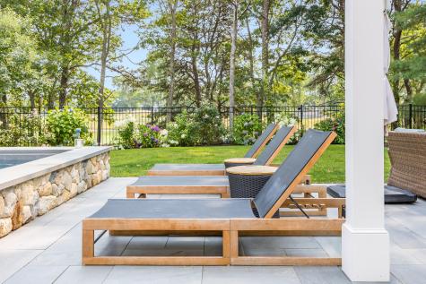 27 Prestwick Lane Mashpee MA 02649