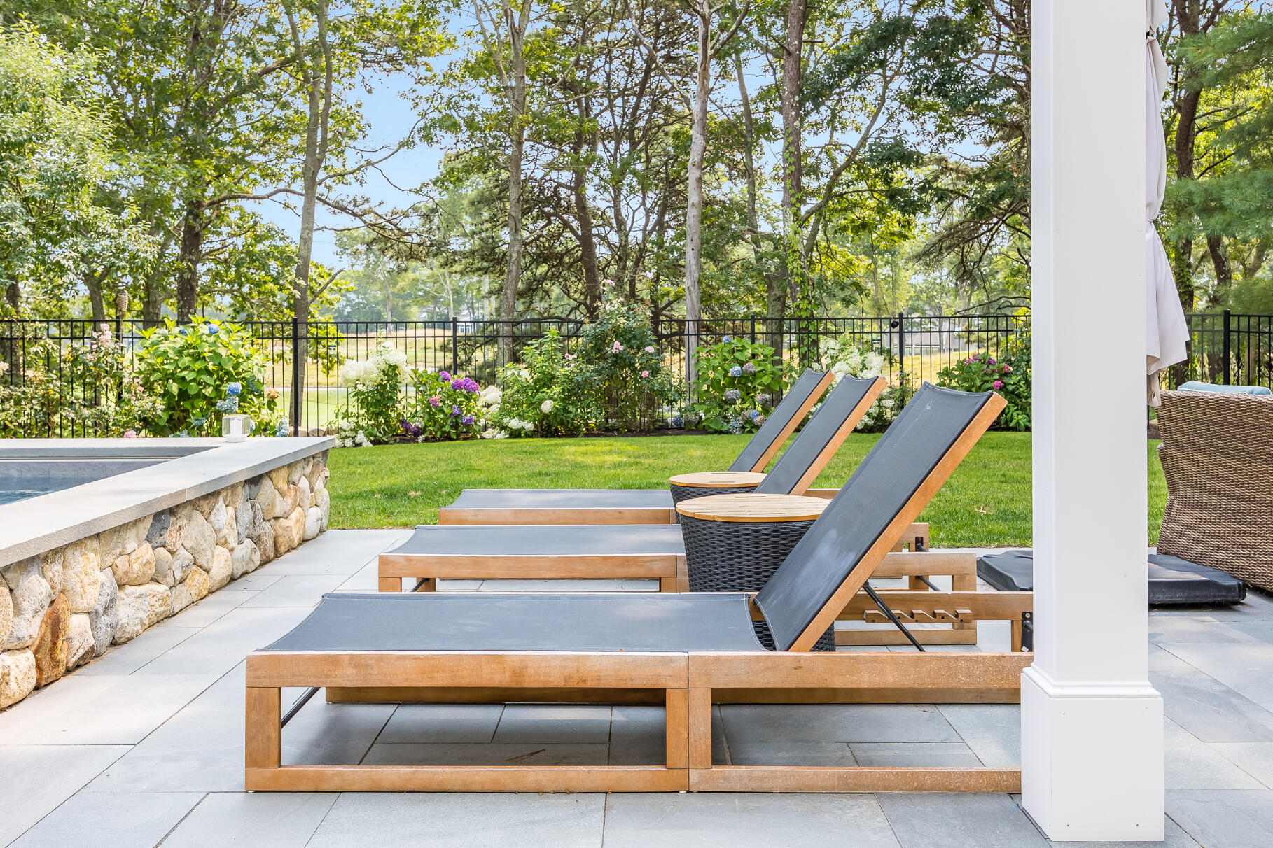 27 Prestwick Lane Mashpee MA 02649