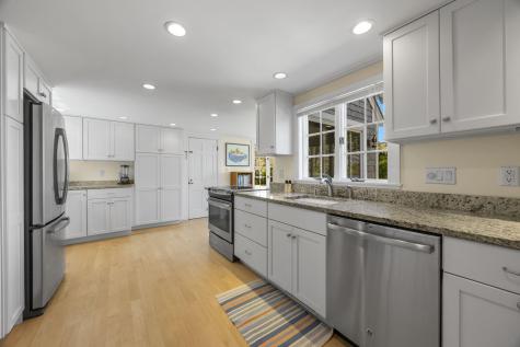 8 Skinequit Lane Harwich MA 02661