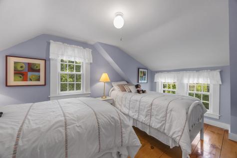 8 Skinequit Lane Harwich MA 02661