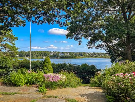 219 Scraggy Neck Road Cataumet MA 02534