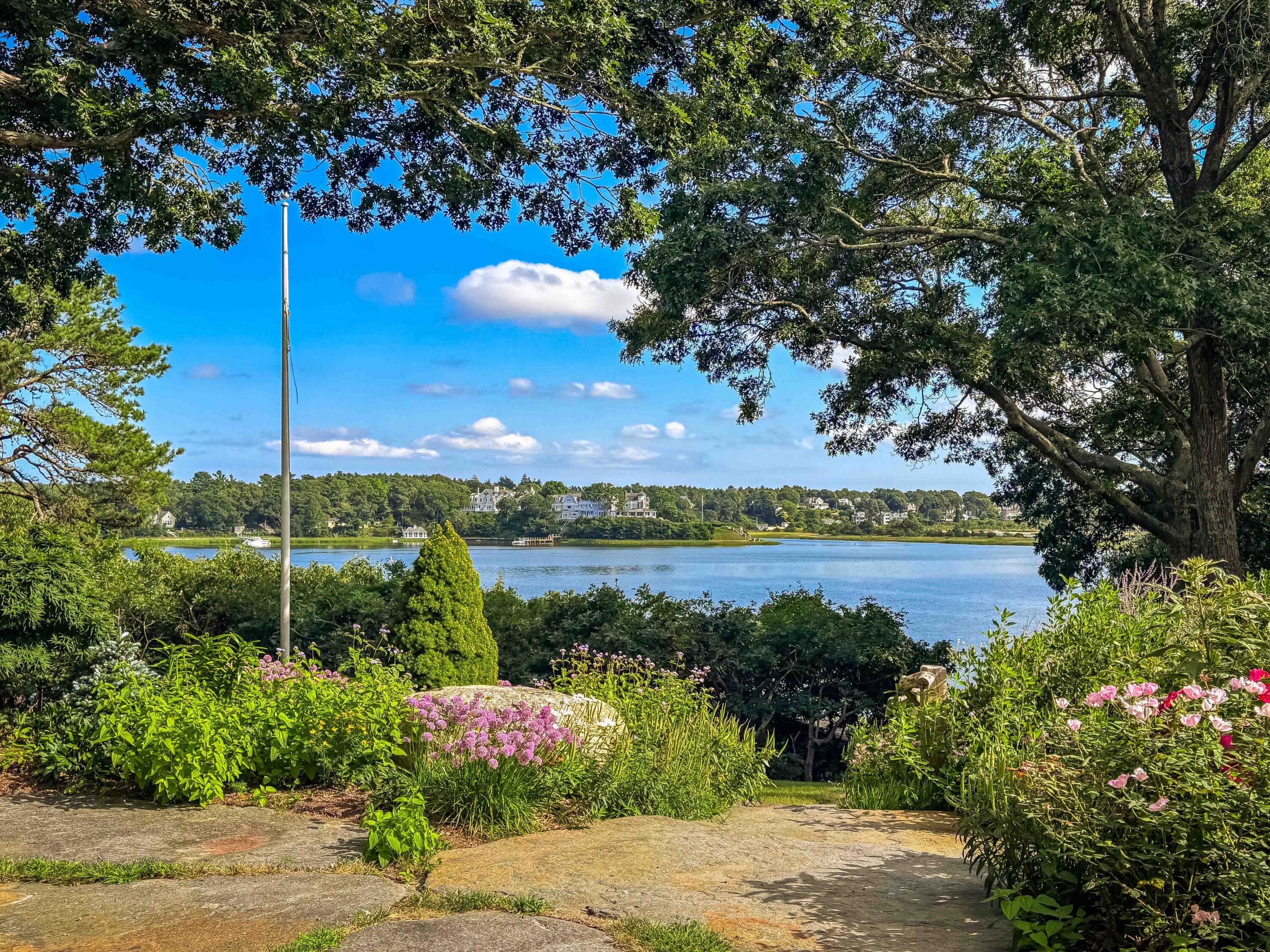 219 Scraggy Neck Road Cataumet MA 02534