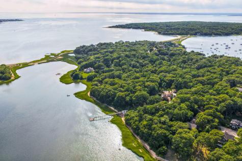 219 Scraggy Neck Road Cataumet MA 02534