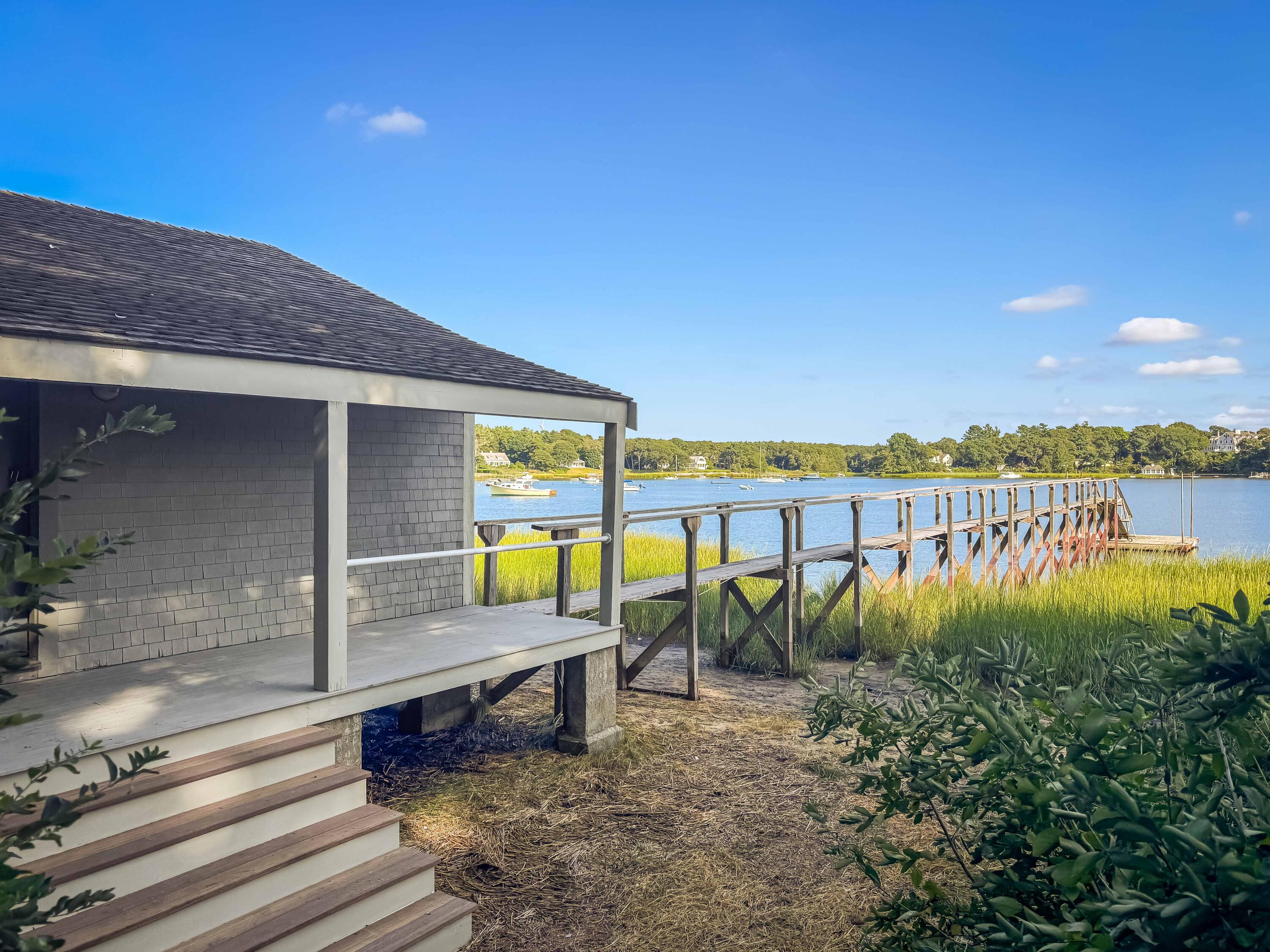 219 Scraggy Neck Road Cataumet MA 02534