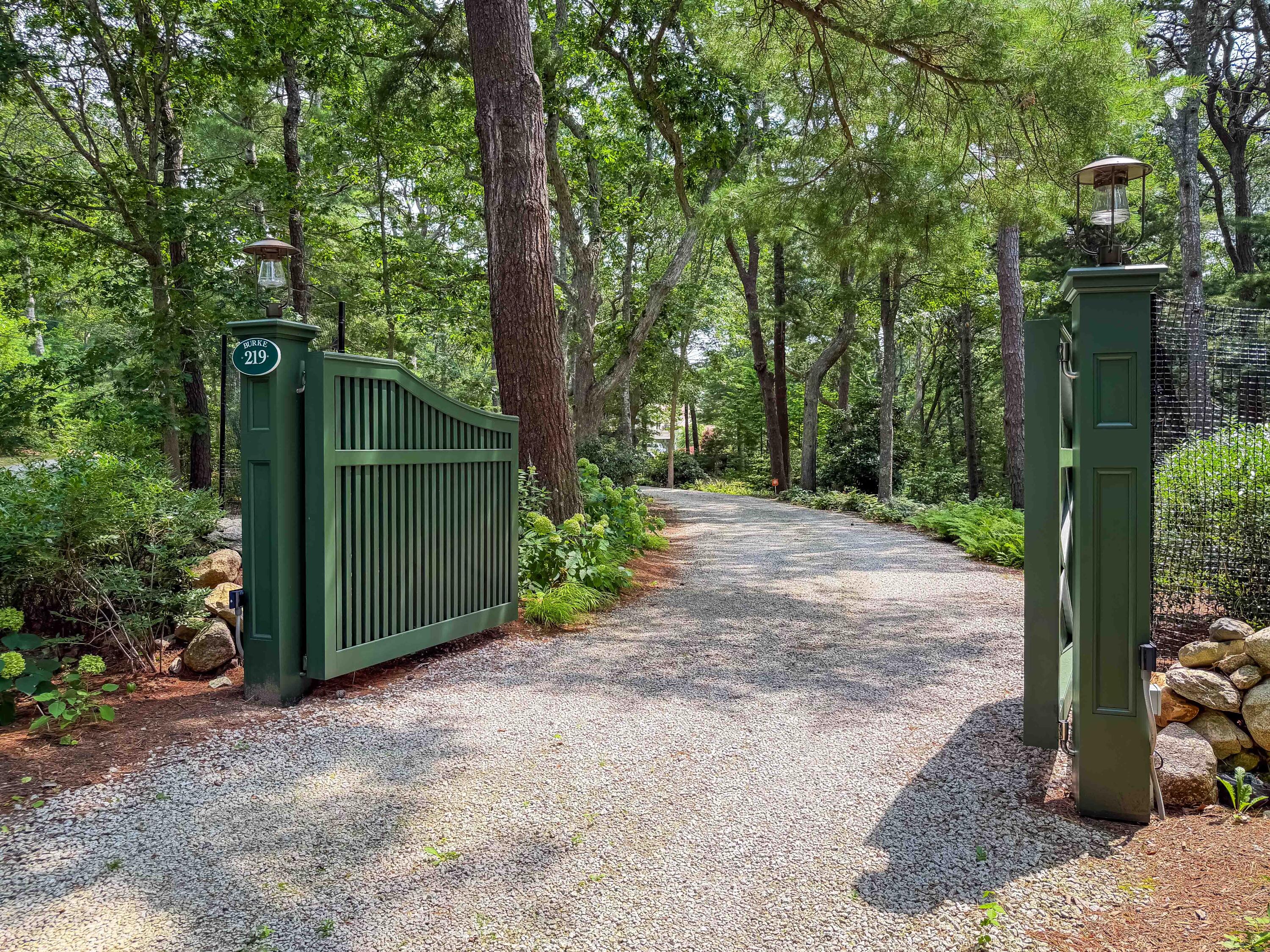 219 Scraggy Neck Road Cataumet MA 02534