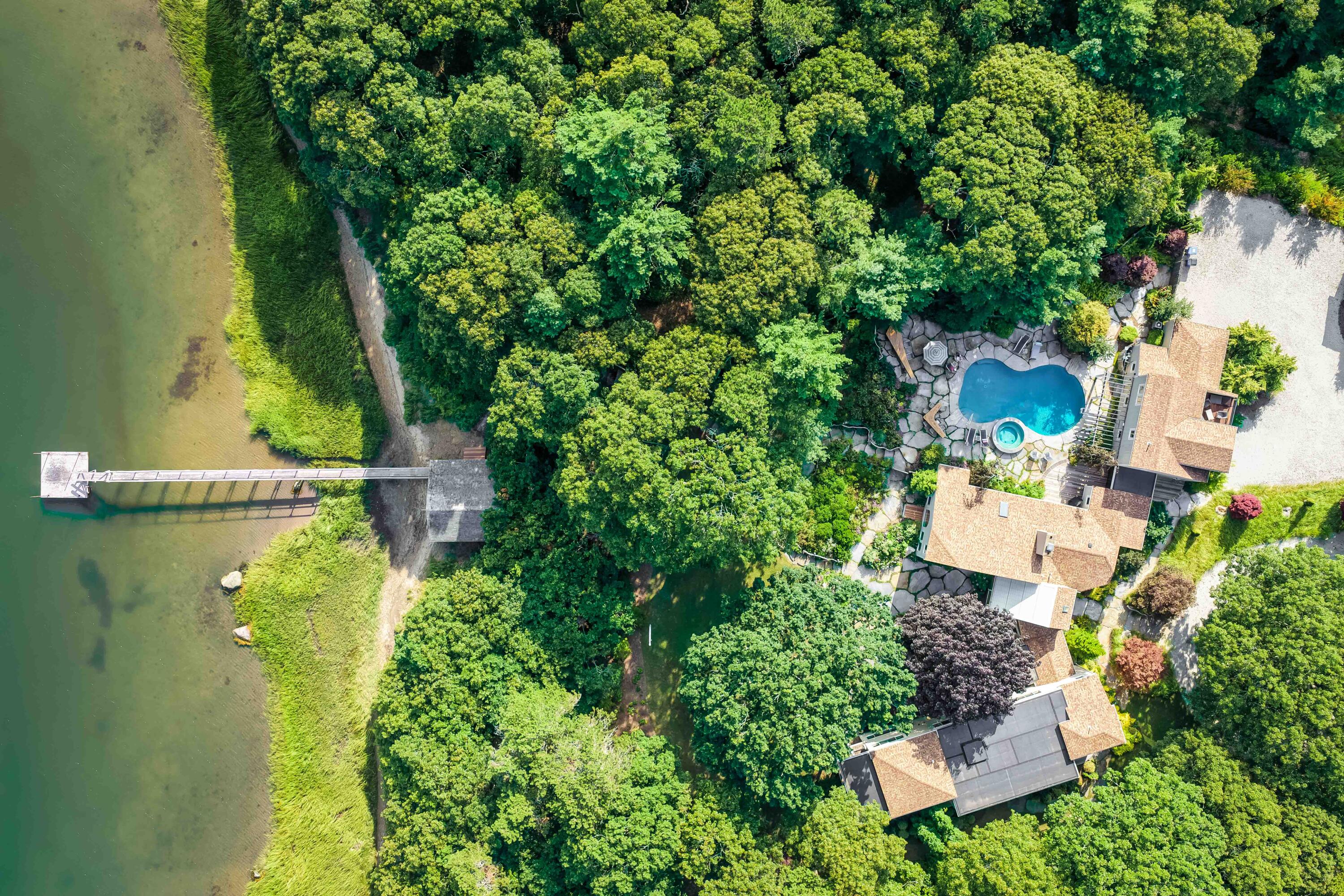 219 Scraggy Neck Road Cataumet MA 02534