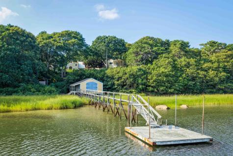 219 Scraggy Neck Road Cataumet MA 02534