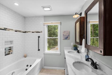 4 Selah Circle Eastham MA 02642