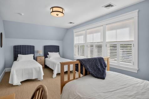141 Hollingsworth Road Osterville MA 02655