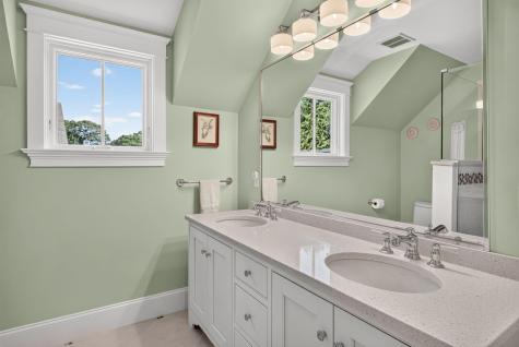 141 Hollingsworth Road Osterville MA 02655
