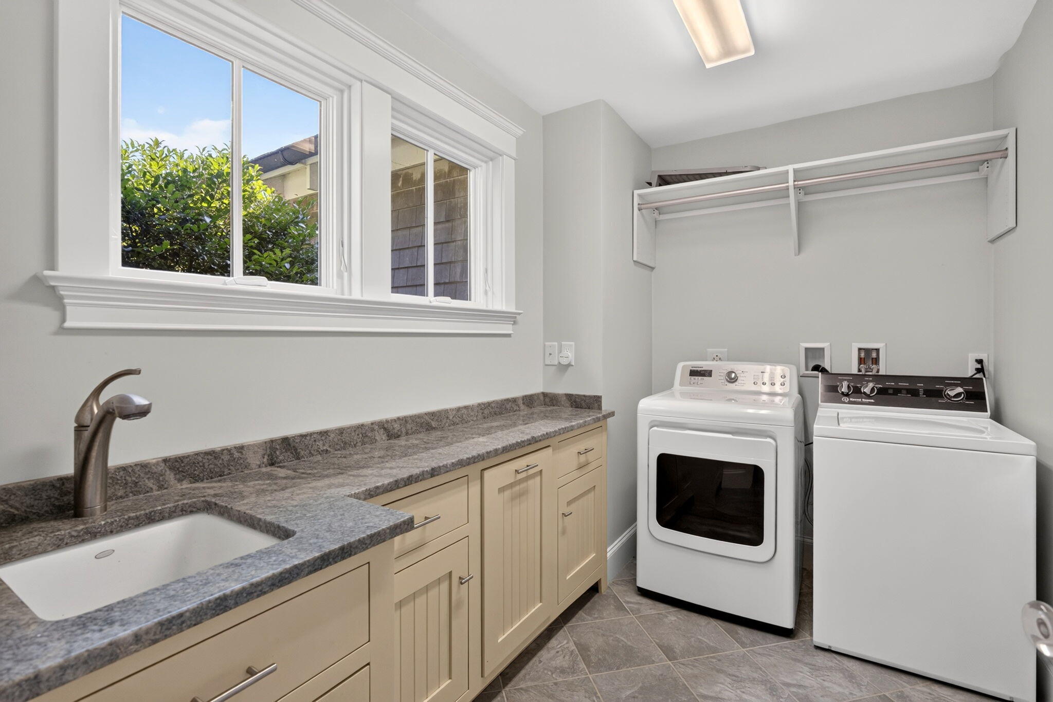 141 Hollingsworth Road Osterville MA 02655