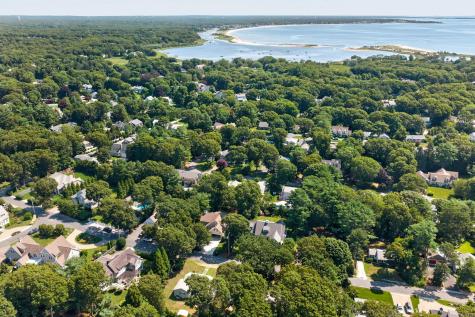 141 Hollingsworth Road Osterville MA 02655