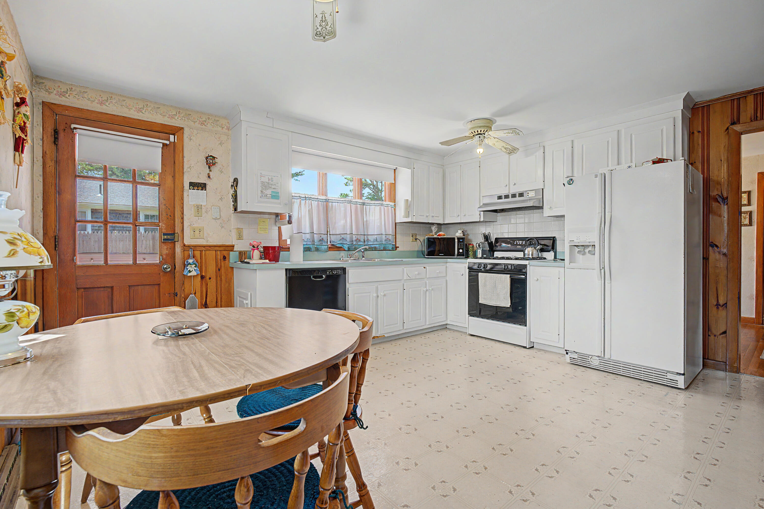 43 Dartmouth Road West Dennis MA 02670