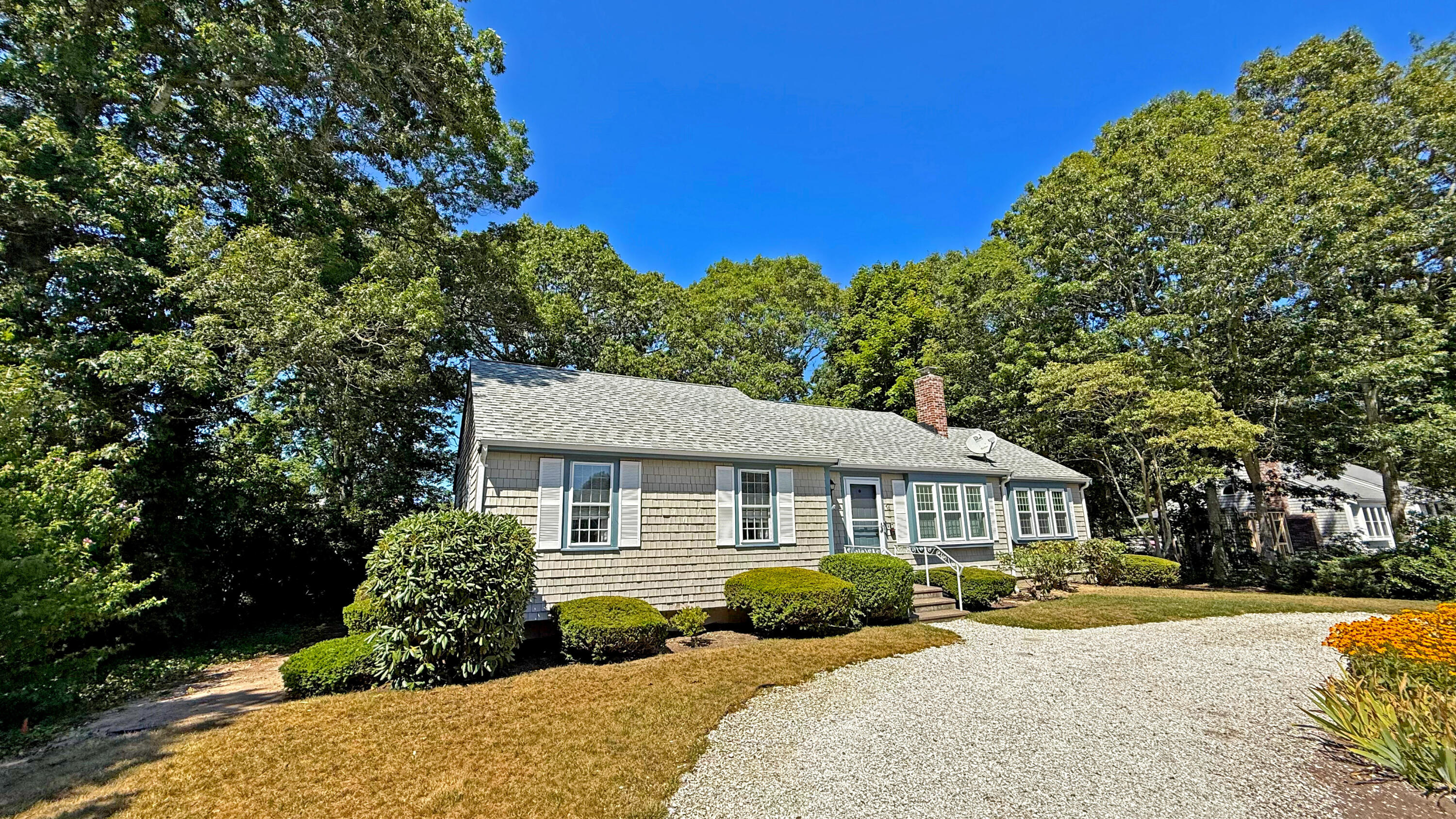 76 Braxton Road East Falmouth MA 02536