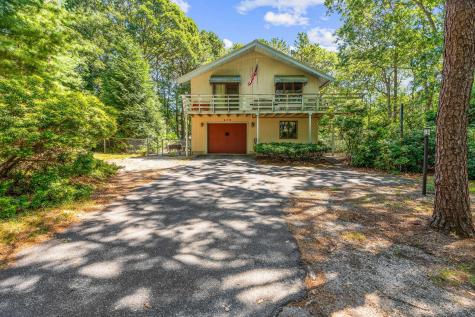 679 Poponessett Road Barnstable MA 02630