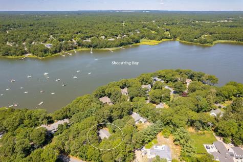 679 Poponessett Road Barnstable MA 02630